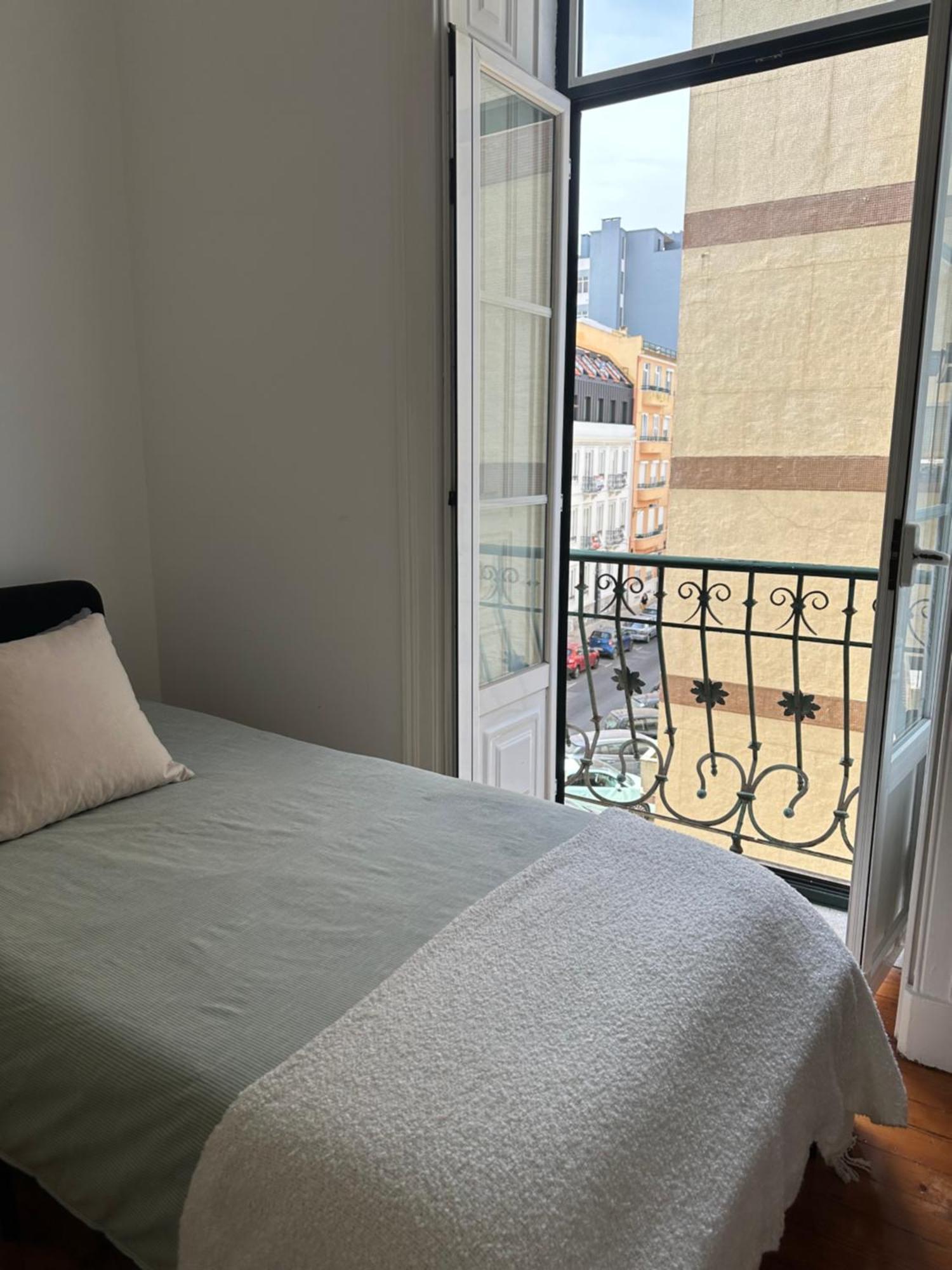 Garden Campo De Ourique Guest House - Hostel Lisboa Ngoại thất bức ảnh